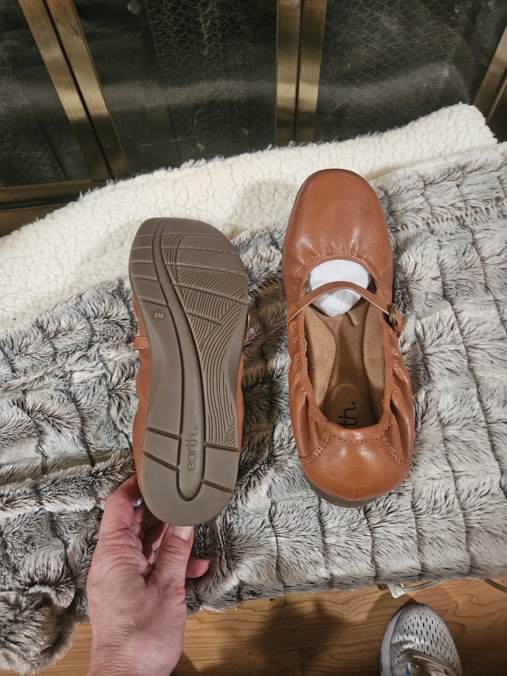 Earth Women's Tan Mary Jane Ballet Flats with Adjustable Strap - Picture 3 of 4